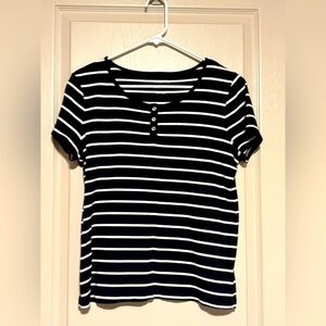 Croft & Barrow Black and White Striped Short Sleeve Tee Size Large